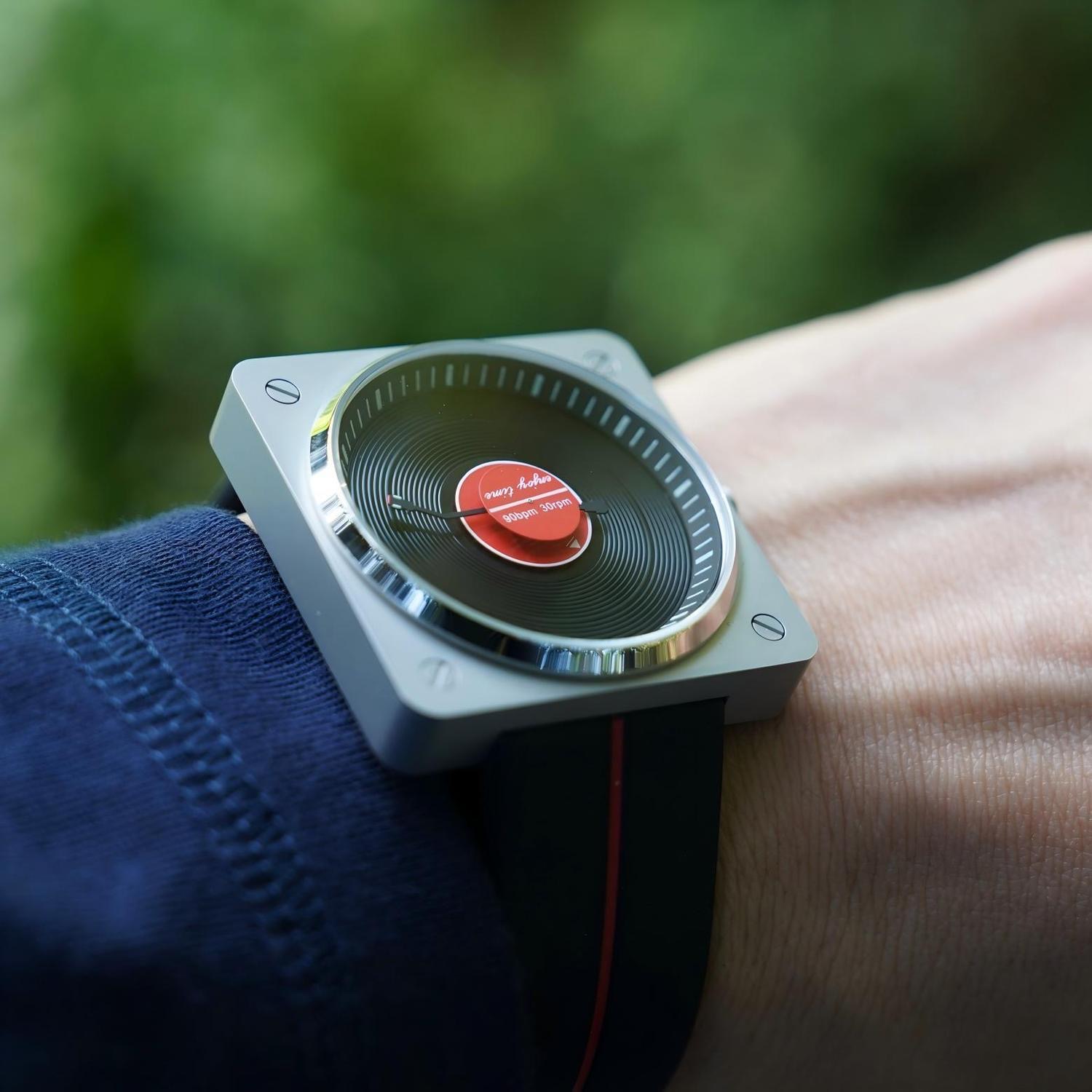 SKU Vinyl Record Quartz Watch  - Vintage Watch Collecting review and price